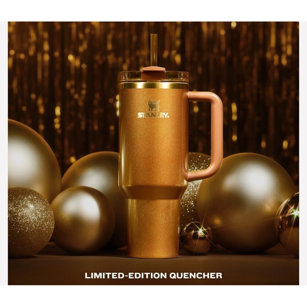 Stanley The Quencher H2.0 FlowState™ Tumbler | 40 OZ Color: Copper Tinsel